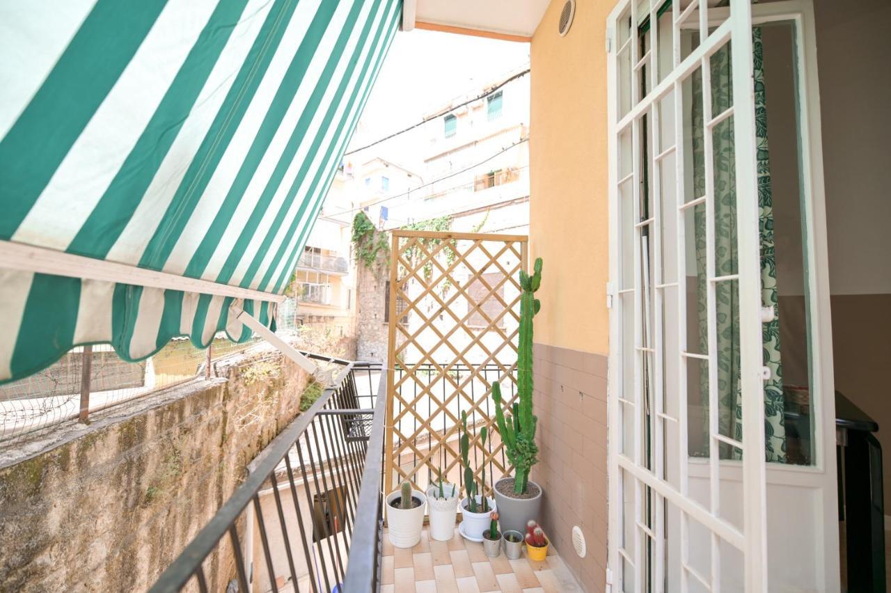 Living Salerno B&B Экстерьер фото