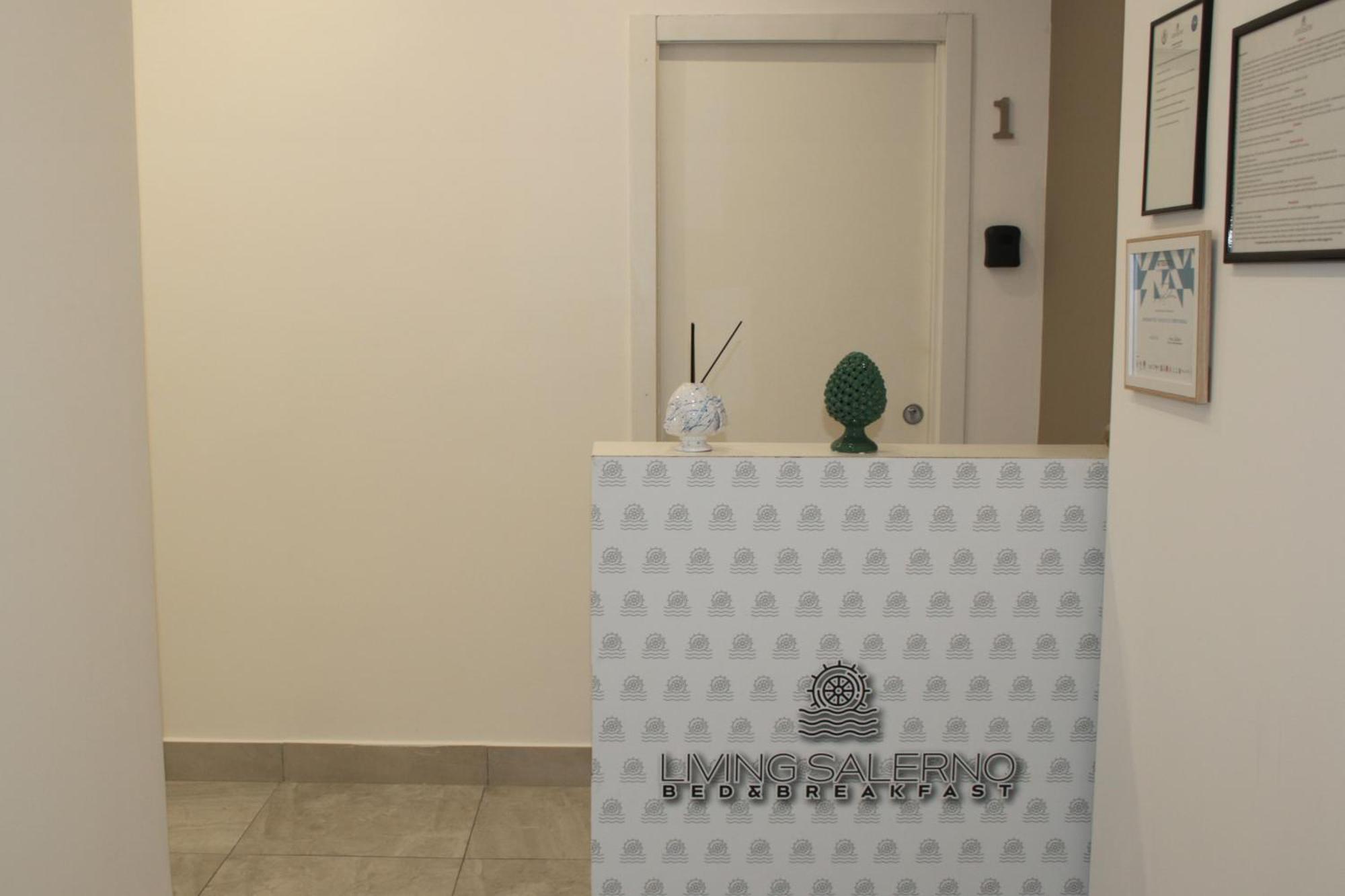 Living Salerno B&B Экстерьер фото