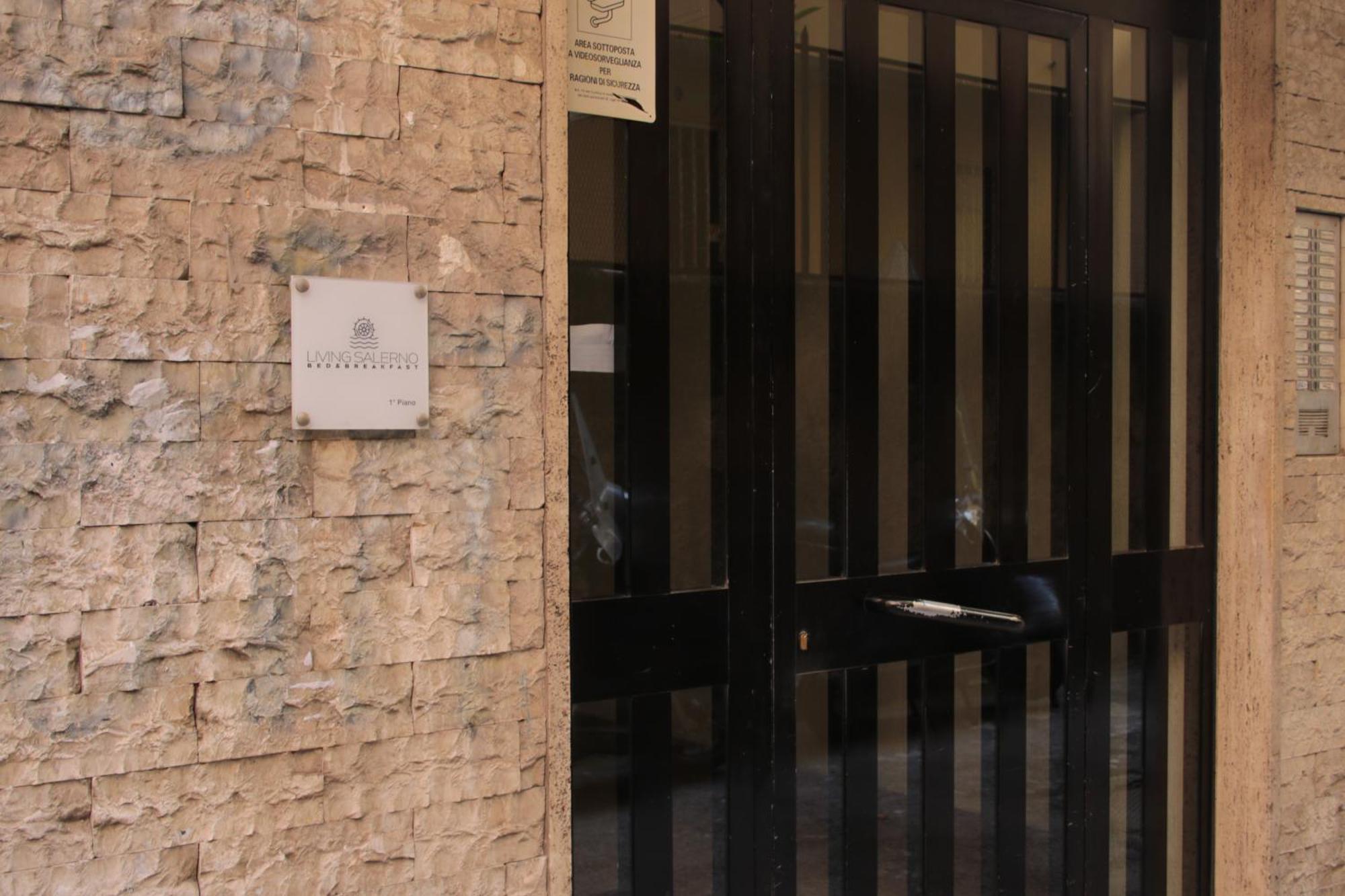 Living Salerno B&B Экстерьер фото